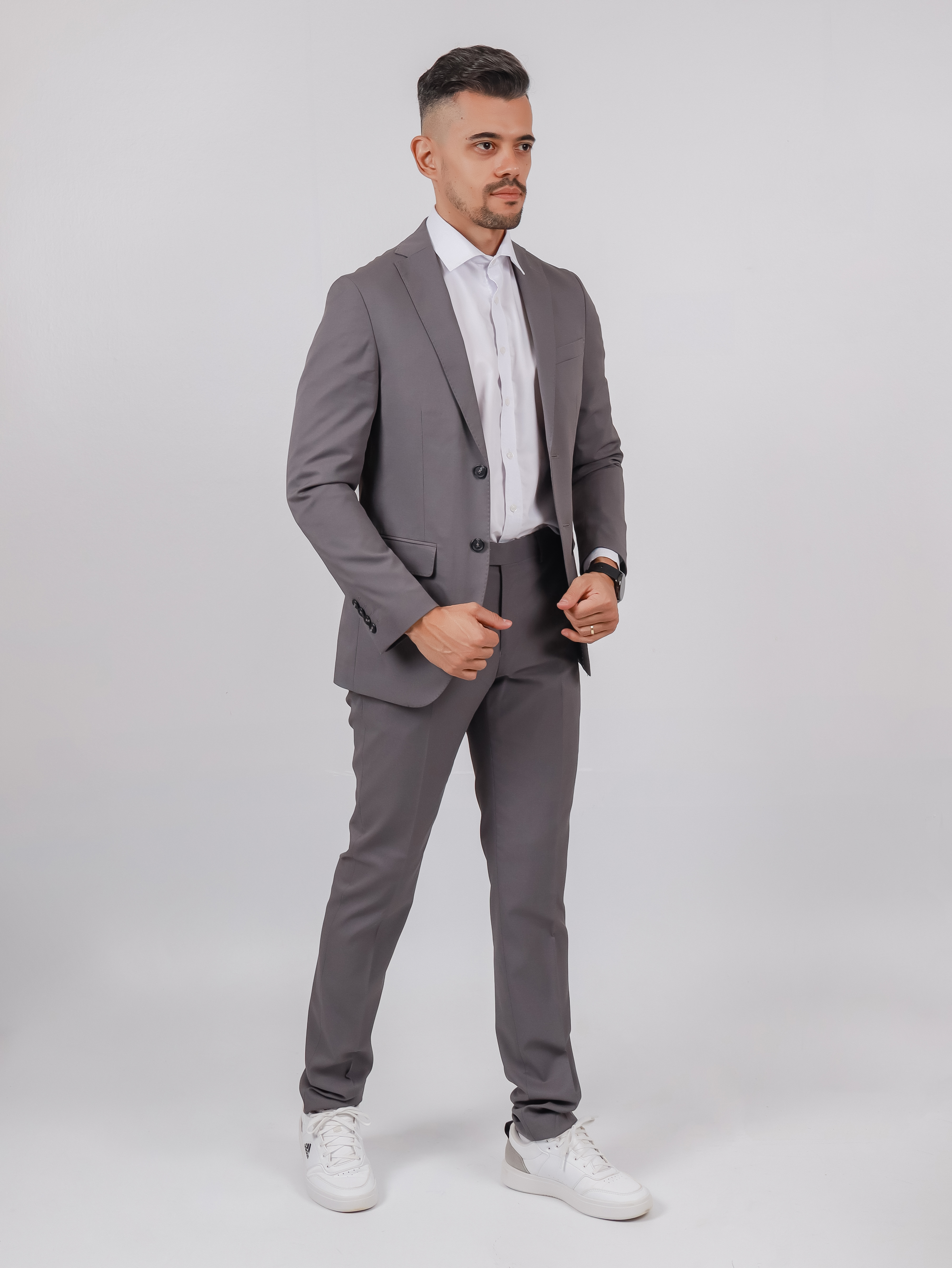Terno cinza escuro slim masculino Cascavel